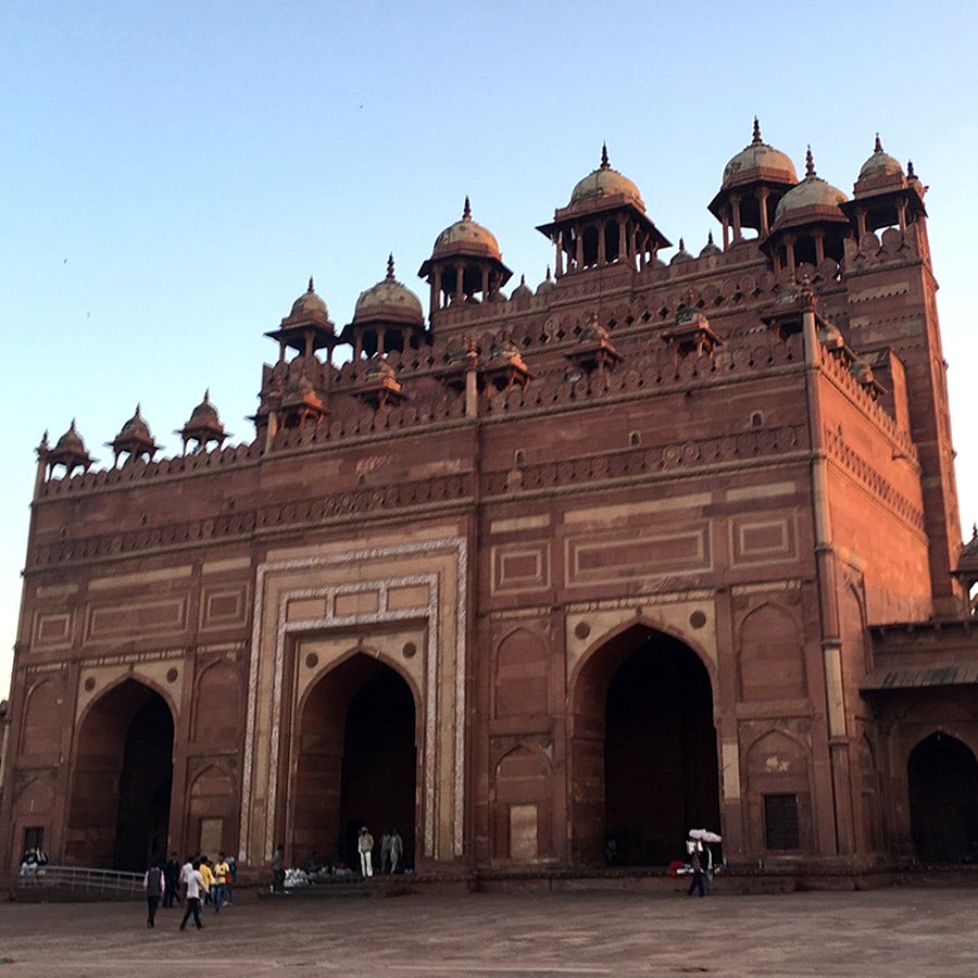 Building of red stone with an Alhambra or Islamic style.